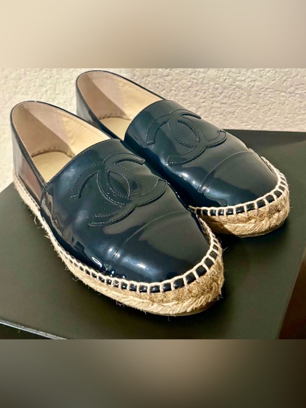 CHANEL Midnight Blue Patent Leather Espadrilles Size 37